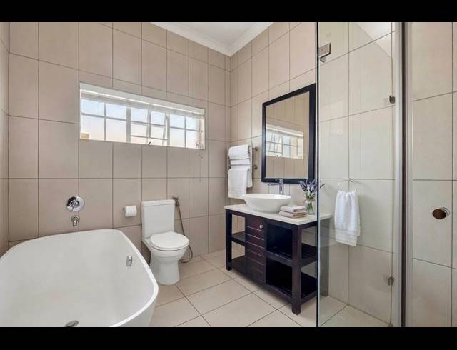3 BEDROOM HOUSE FOR SALE IN GREENSIDE